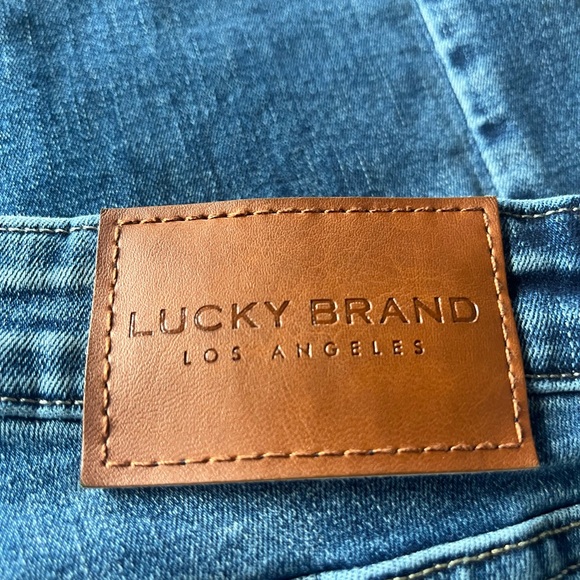 Lucky Brand jeans size 4/27 R excellent condition non smoking home Sweet BootCut - Picture 6 of 6